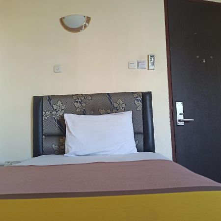 Al-Badar Hotel Syariah Makassar Kültér fotó