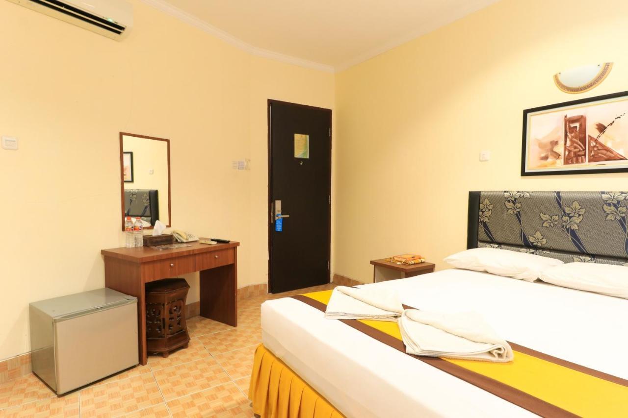 Al-Badar Hotel Syariah Makassar Kültér fotó