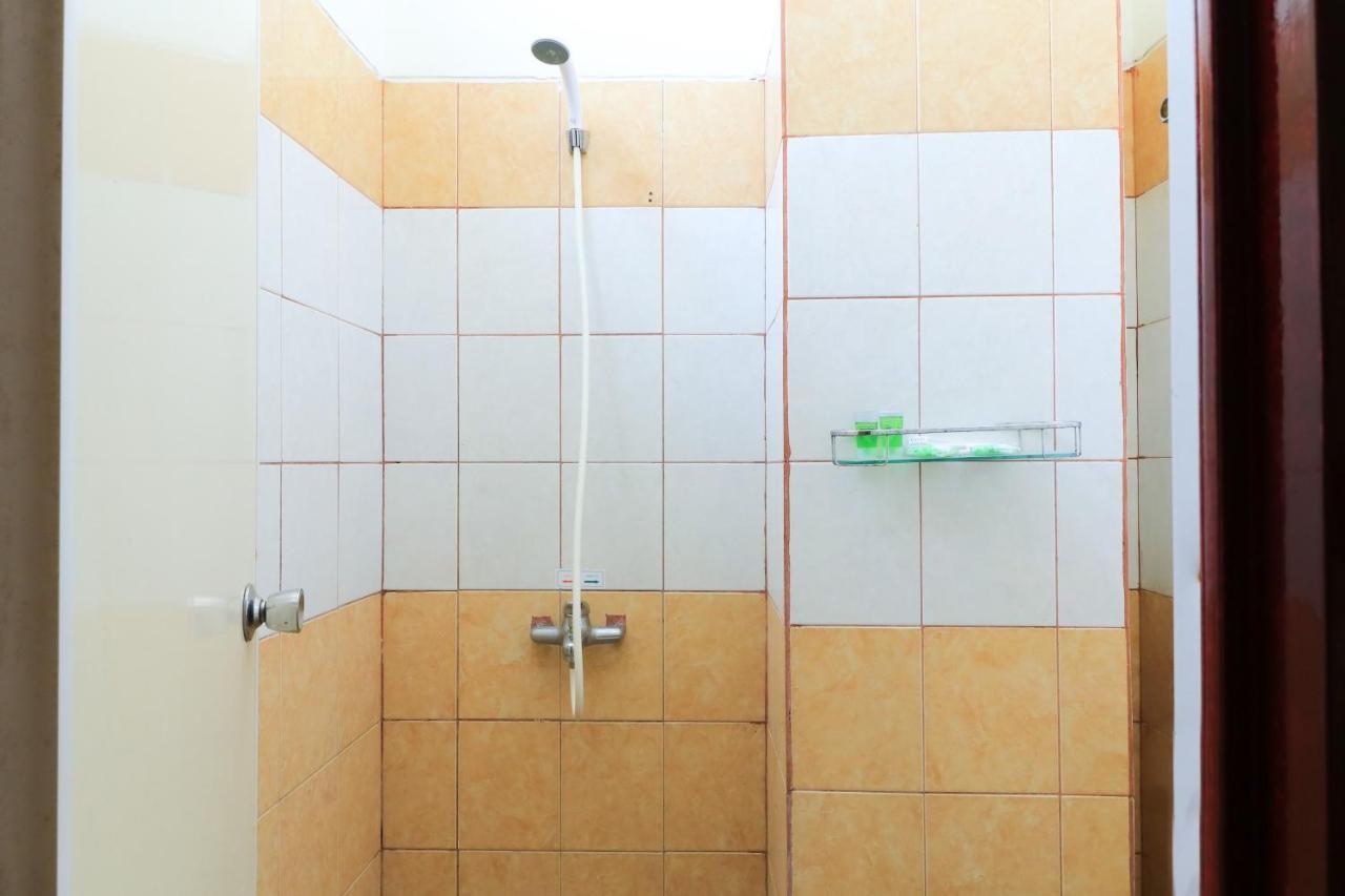 Al-Badar Hotel Syariah Makassar Kültér fotó