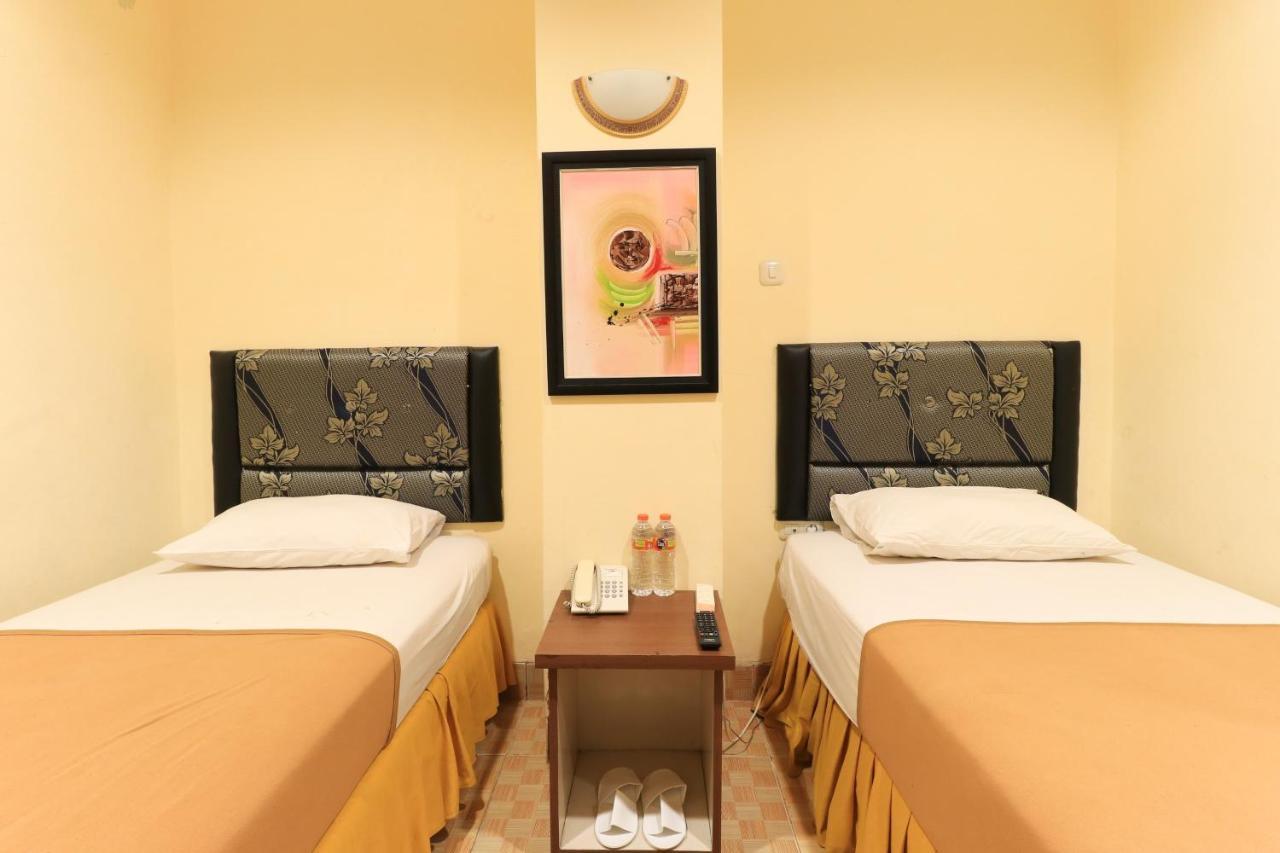 Al-Badar Hotel Syariah Makassar Kültér fotó