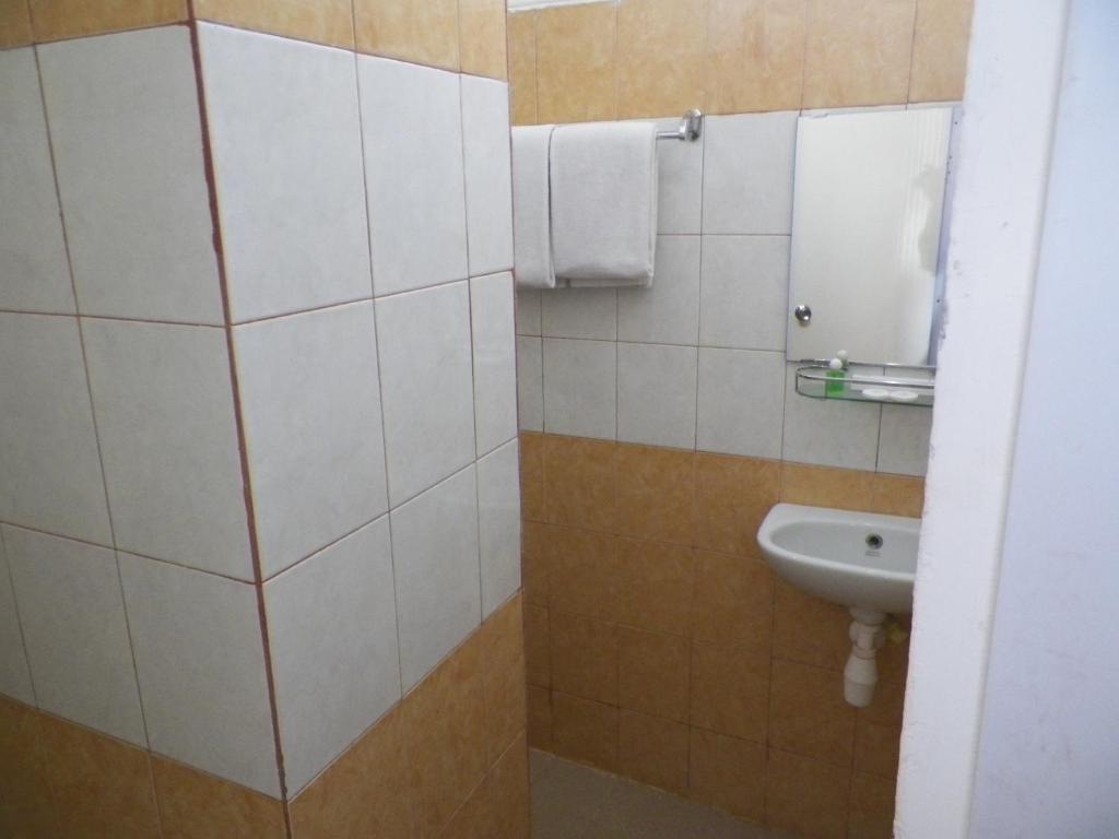 Al-Badar Hotel Syariah Makassar Kültér fotó